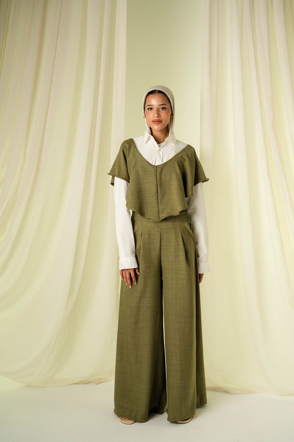 The Waves Set in OLIVE