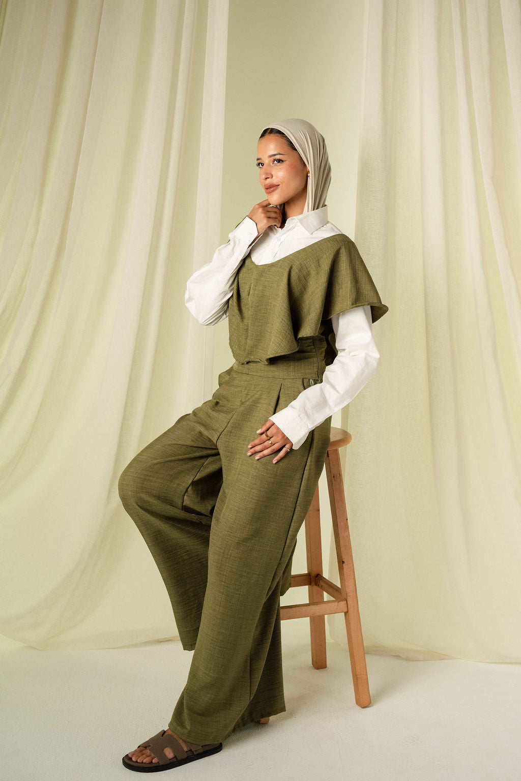 The Waves Set in OLIVE
