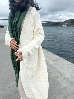 Handmade cardigan in OFF WHITE